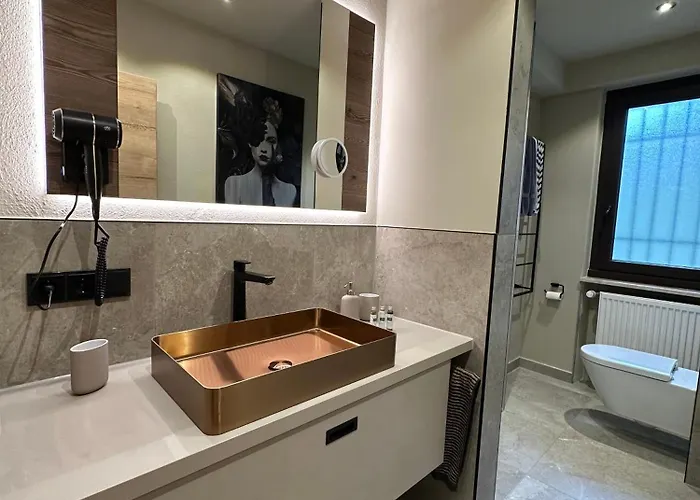 Heidi 브렌조네 술 가르다